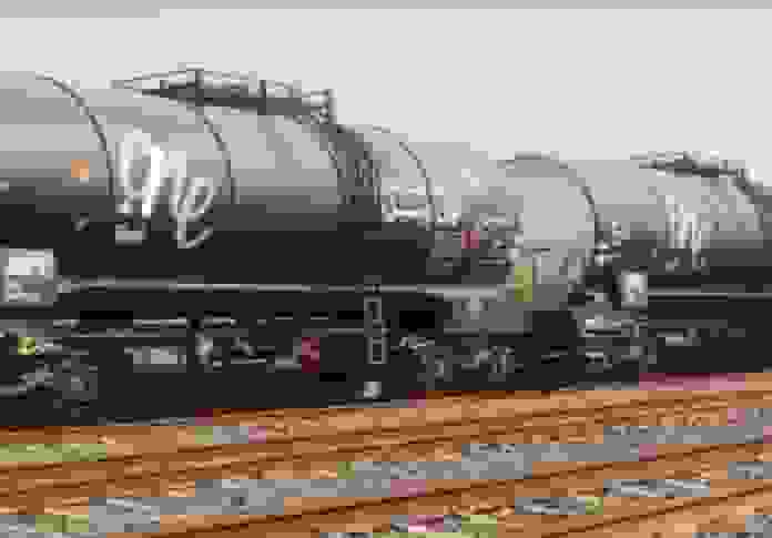 صادرات نخستین محموله سوخت از مرز ریلی شمتیغ به افغانستان