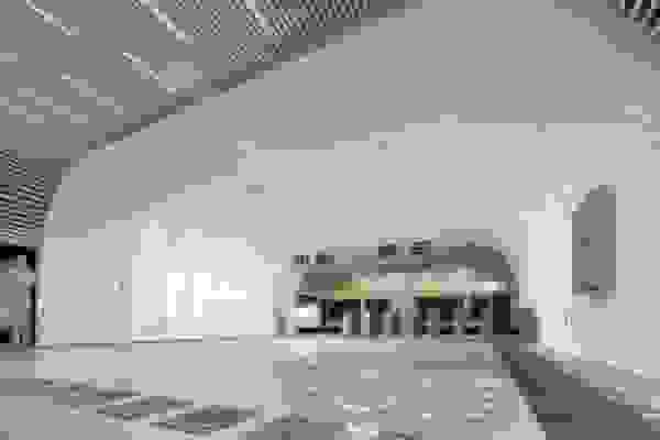 دعوت آقامیری از اسقف اعظم سرکیسیان برای حضور در آیین افتتاح ایستگاه «مریم مقدس»