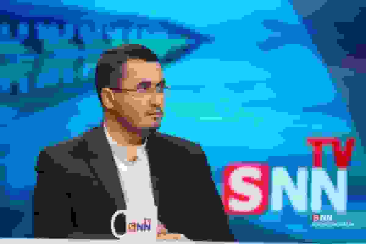 کنایه متفکر آزاد به خودروسازان: فروش خودروی طرح فرزندآوری با قیمت آزاد و کلاه‌برداری