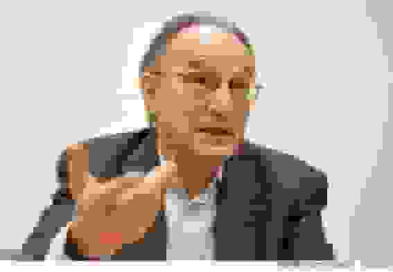 تسلیت محمد اسلامی در پی درگذشت استاد پیشکسوت صنعت هسته‌ای