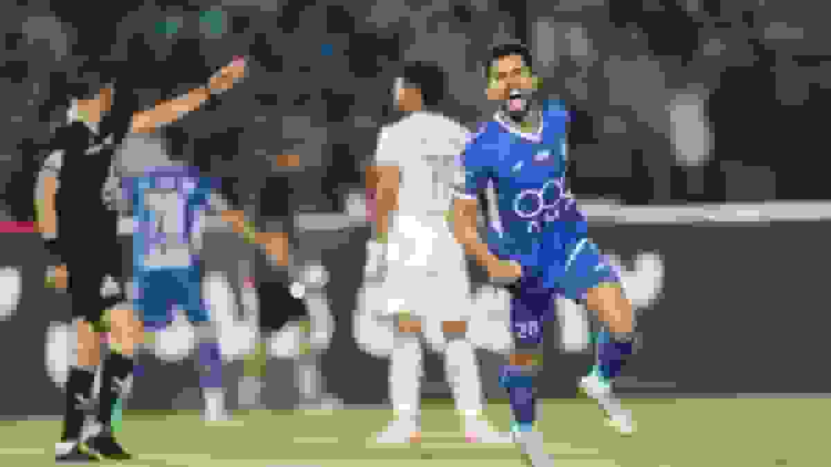 گل سوم استقلال به آلومینیوم با ضربه سر تماشایی کوشکی