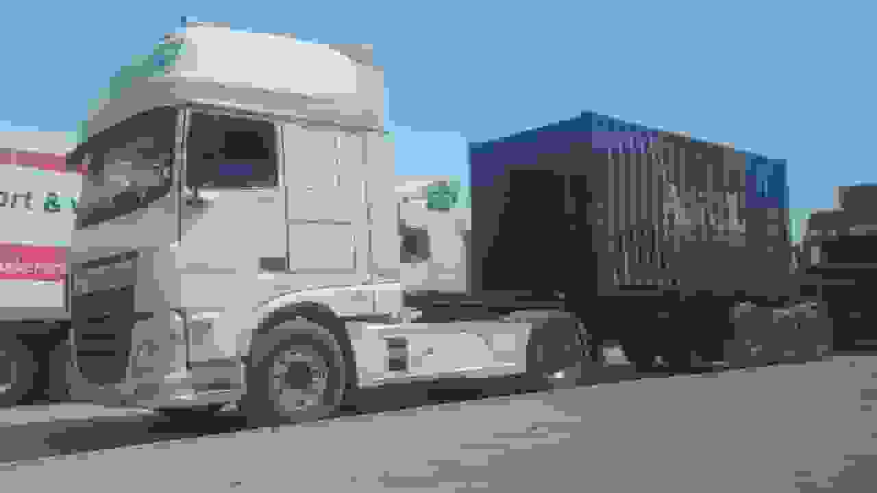 توقف ۲۵۰۰ دستگاه کامیون ایرانی در گمرک‌های افغانستان