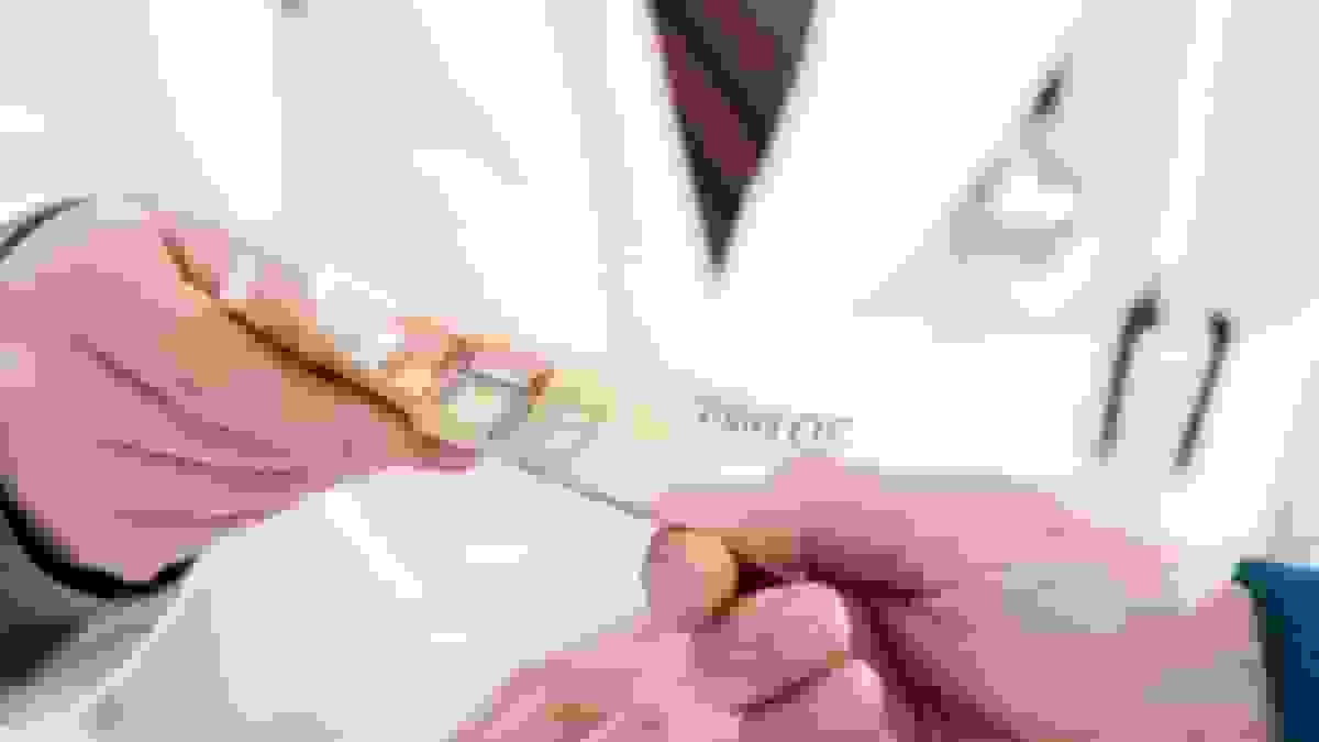 پزشکان زیرمیزی‌گیر؛ بحران اخلاقی یا ضعف نظارت و واکنش نماینده مجلس