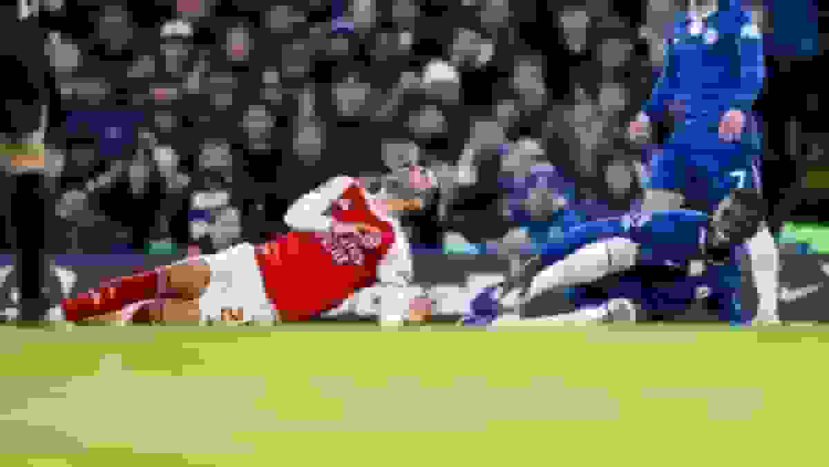 انتقاد شدید مرینو از کایسدو بعد از تکل وحشتناک در داربی لندن