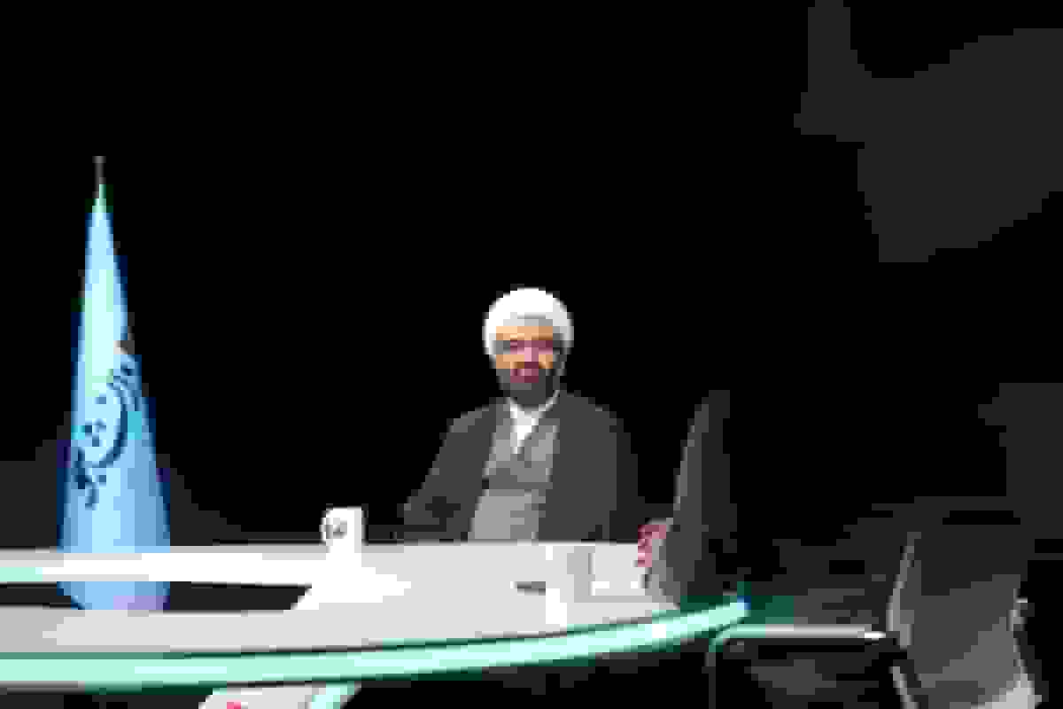 کرمی: سخت‌گیری‌های پوشش در هاروارد و اروپا در دانشگاه‌های ایران وجود ندارد