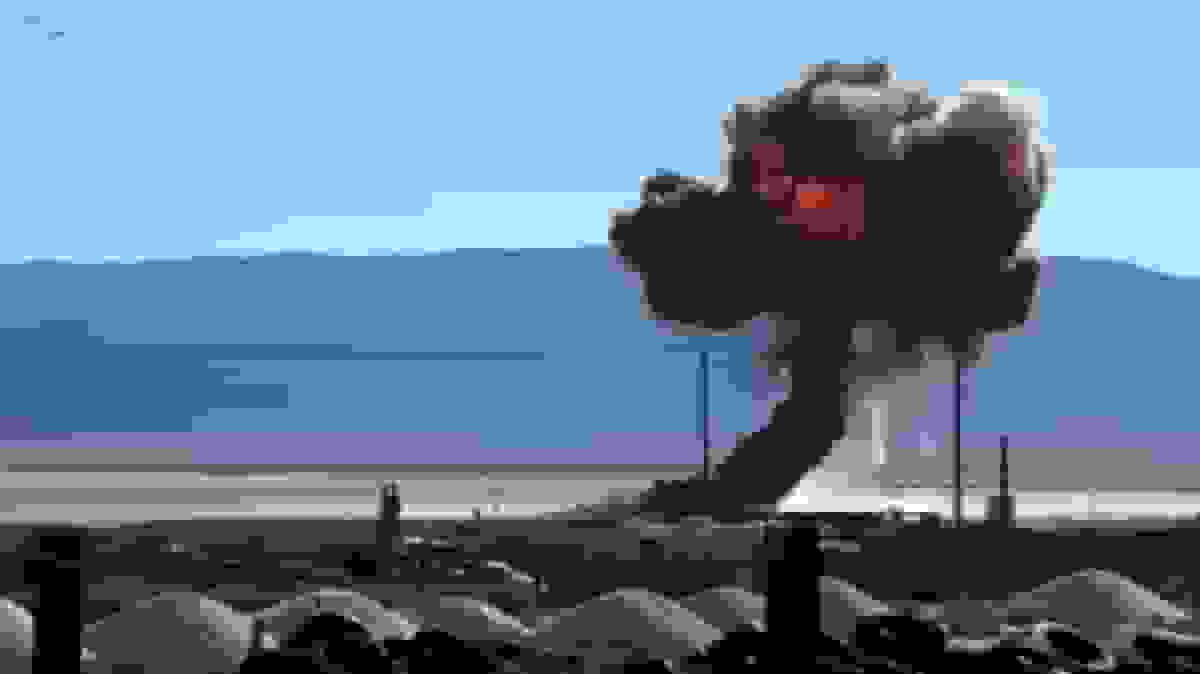 سقوط جنگنده اف-۱۶ آمریکا در کالیفرنیا