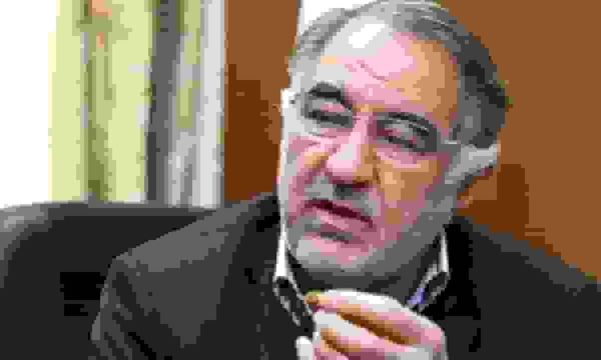 بوربور: حمایت از دولت به معنای تأیید اشتباهات نیست/ مجلس دیگر در رأس امور نیست