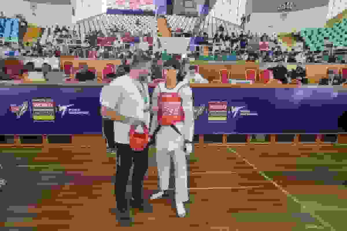 مهدی رزمیان از دور رقابت‌های تکواندو کنار رفت