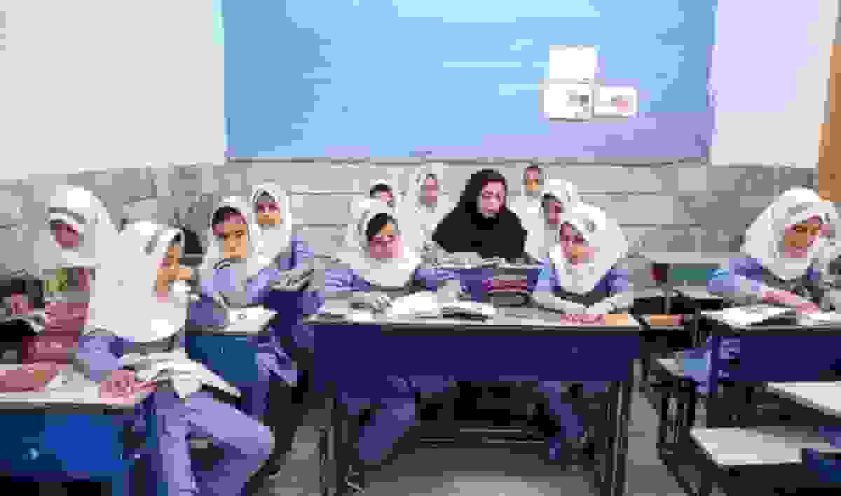 تعطیلی مدارس ابتدایی تهران به دلیل آلودگی هوا در ۱۵ و ۱۶ آذر به استثنای ۴ شهرستان