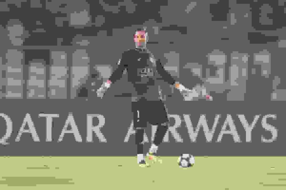 مربی پرسپولیس پیراهن دروازه‌بان استقلال را گرفت