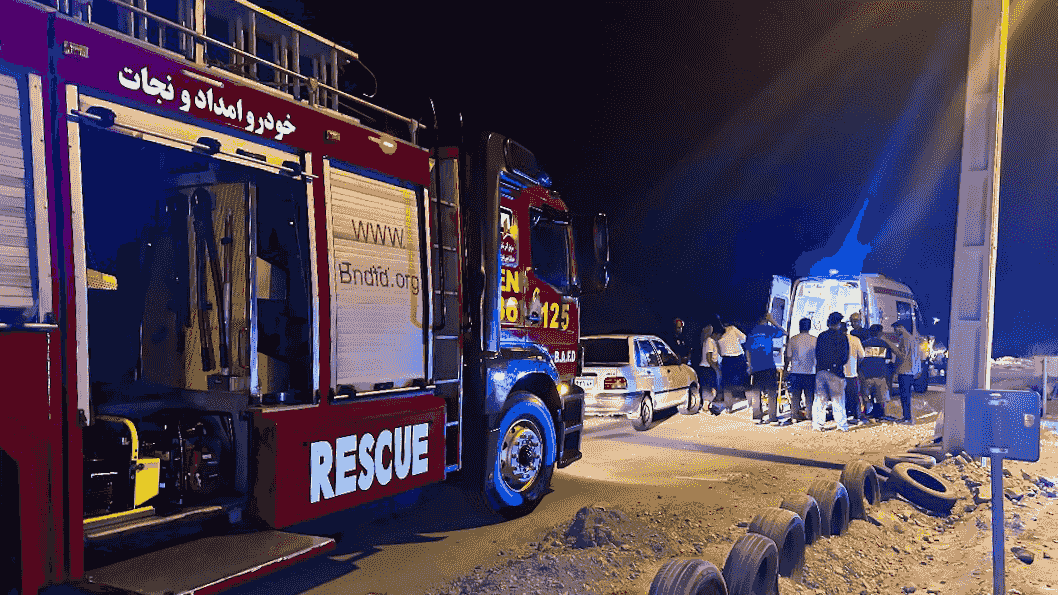 نجات مرد سقوط‌کرده از ارتفاع در کوهستان پارک پنجه‌علی بندرعباس