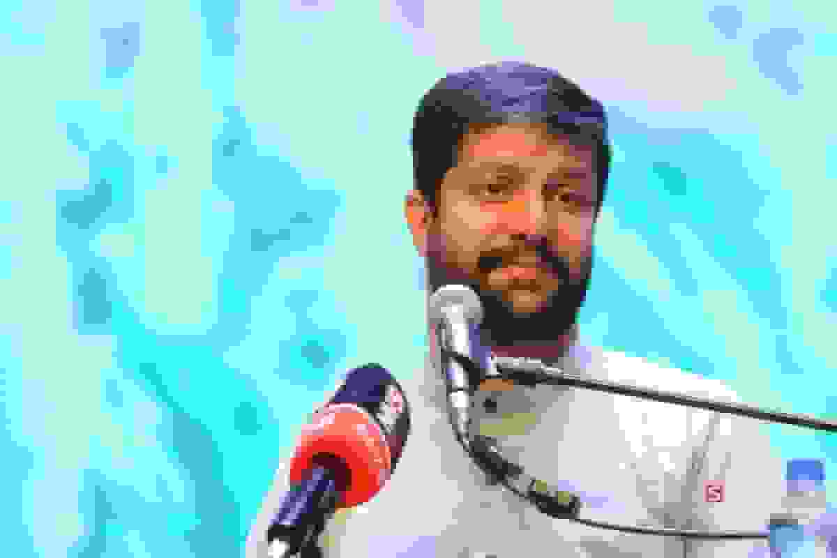 قاسمی: نوع مواجهه با وقایع کشور مهم است / اکنون وقت بیان سخنان سیاسی در دانشگاه است