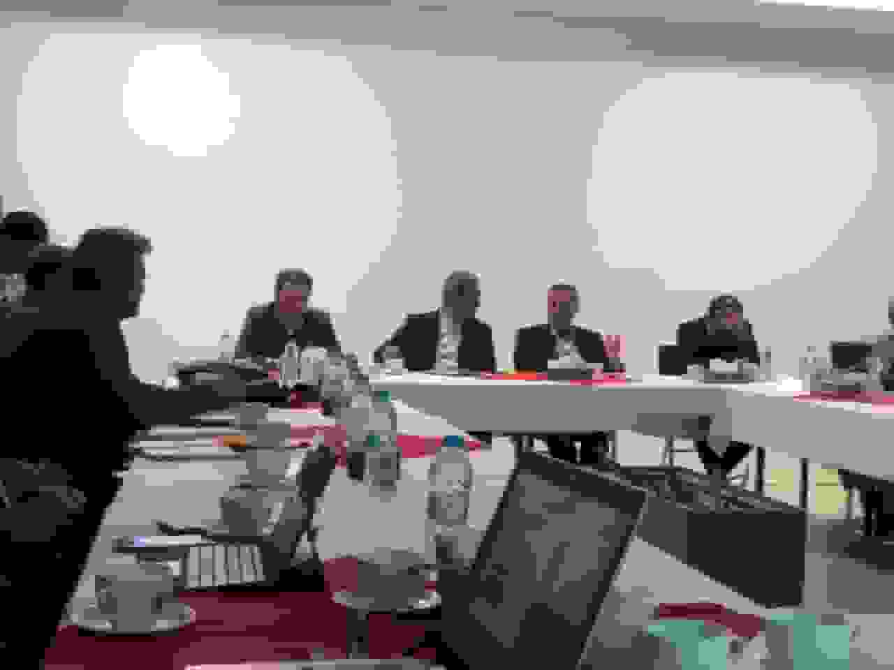 توجه به سلامت مردم در صدر اولویت‌های دولت است