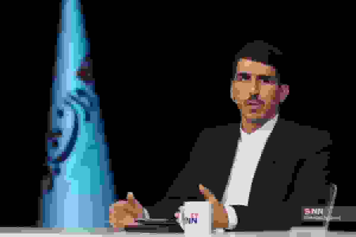 شریعتی: قیمت تمام شده بنزین ۱۵ هزار تومان است، اما افزایش ناگهانی ممکن نیست