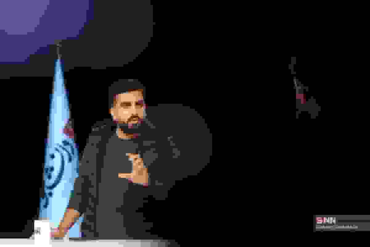 آرمان سهرابیان! در قبال میلیاردها پول از بیت‌المال حرفه‌ای زندگی کنید