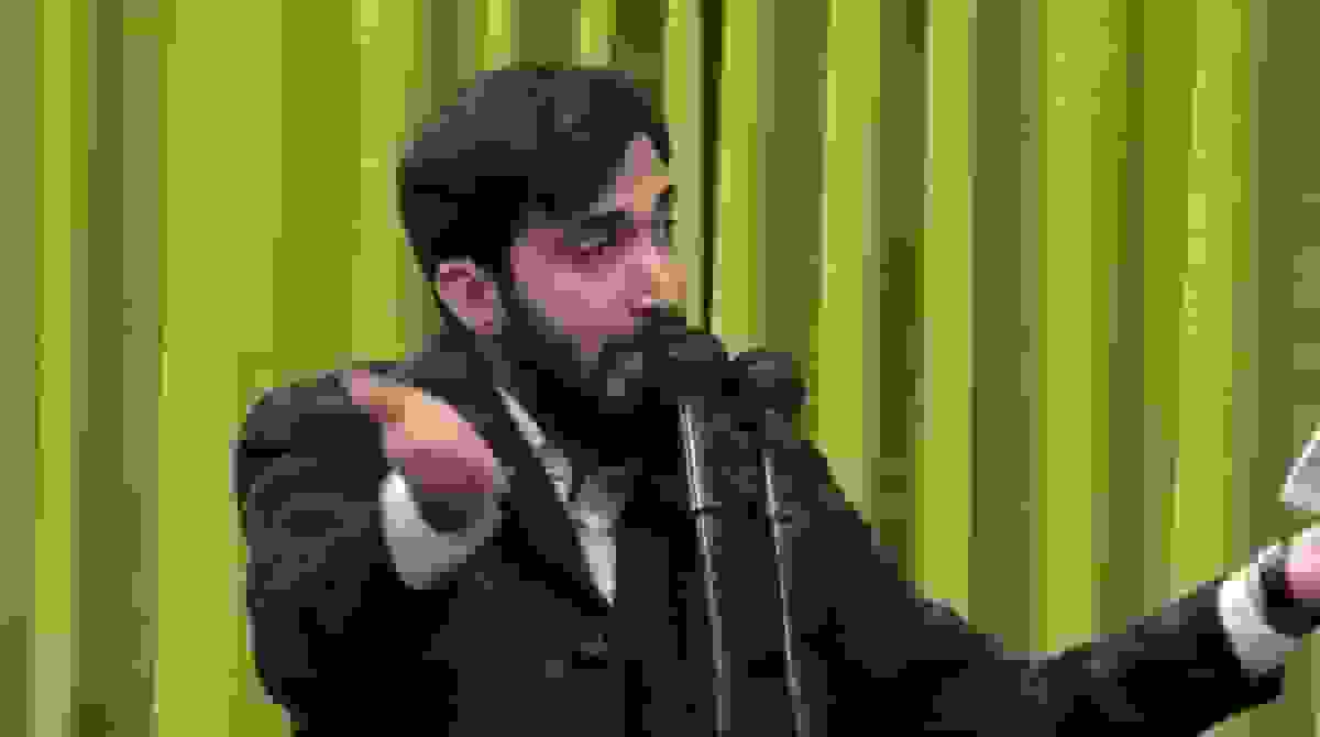 مداحی حماسی محمد اسداللهی با همخوانی مردم در محضر رهبر انقلاب