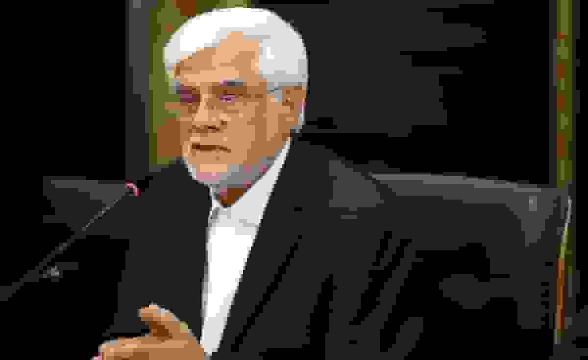 عارف: اصناف کالاهای یلدا را با سود عادلانه عرضه کنند