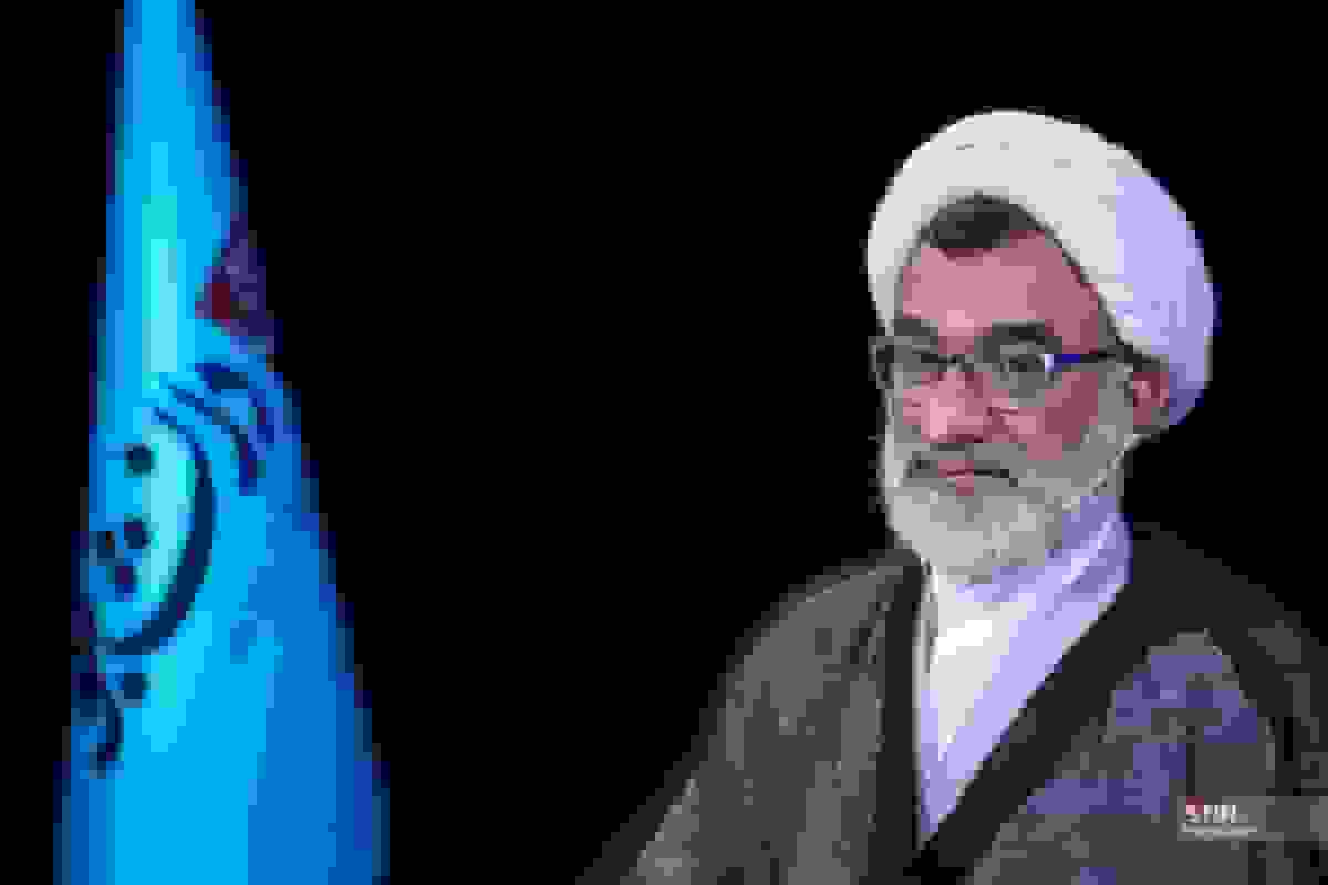 خسروپناه: پلتفرم‌های نمایش خانگی باید از ترویج بی‌بندوباری دست بردارند