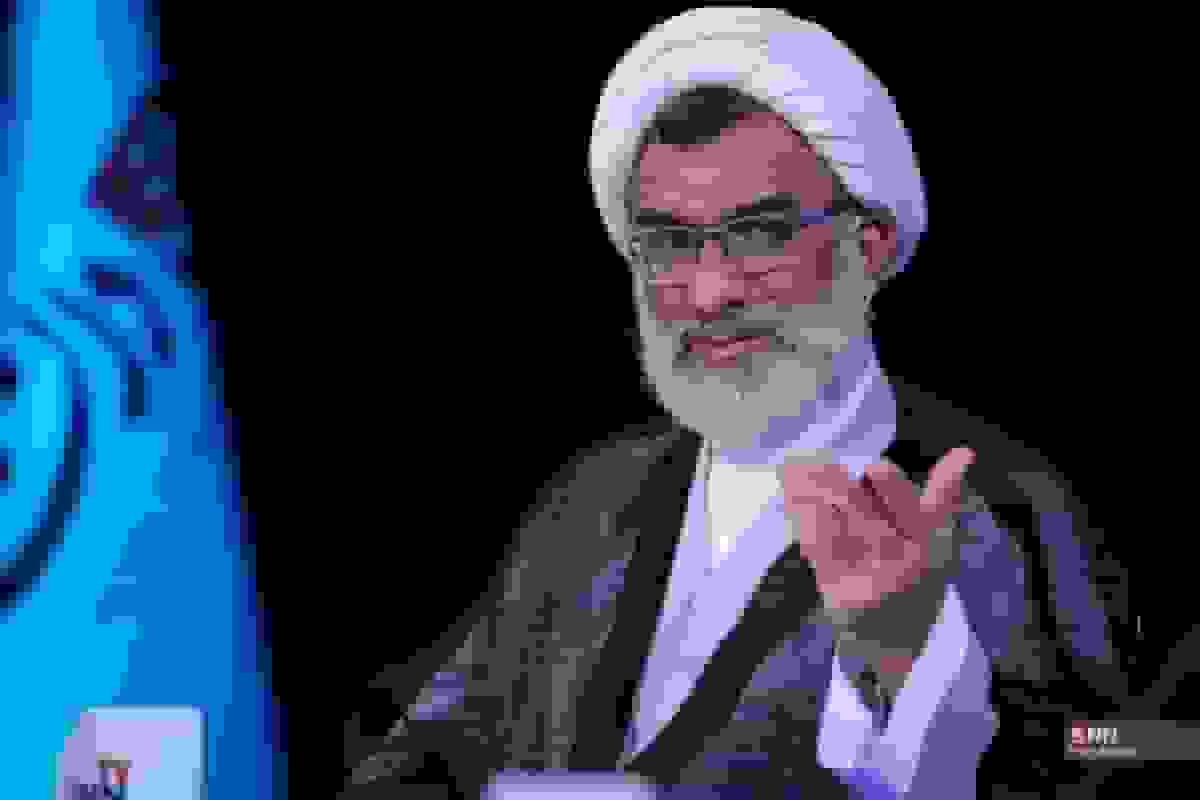 خسروپناه: بخشی از اعتراضات به تاثیر قطعی معدل توسط ربات‌ها انجام می‌شود