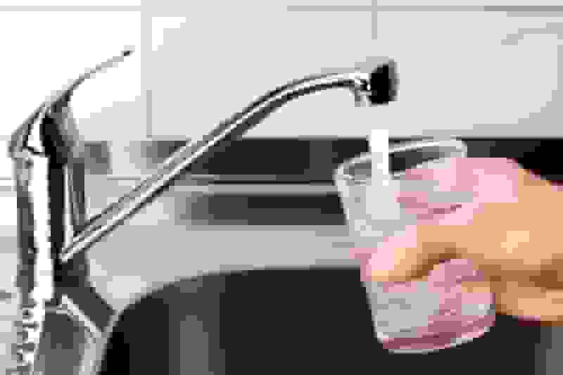 کاهش کیفیت آب شرب قم در سال آینده به دلیل استفاده از چاه‌های کم‌کیفیت