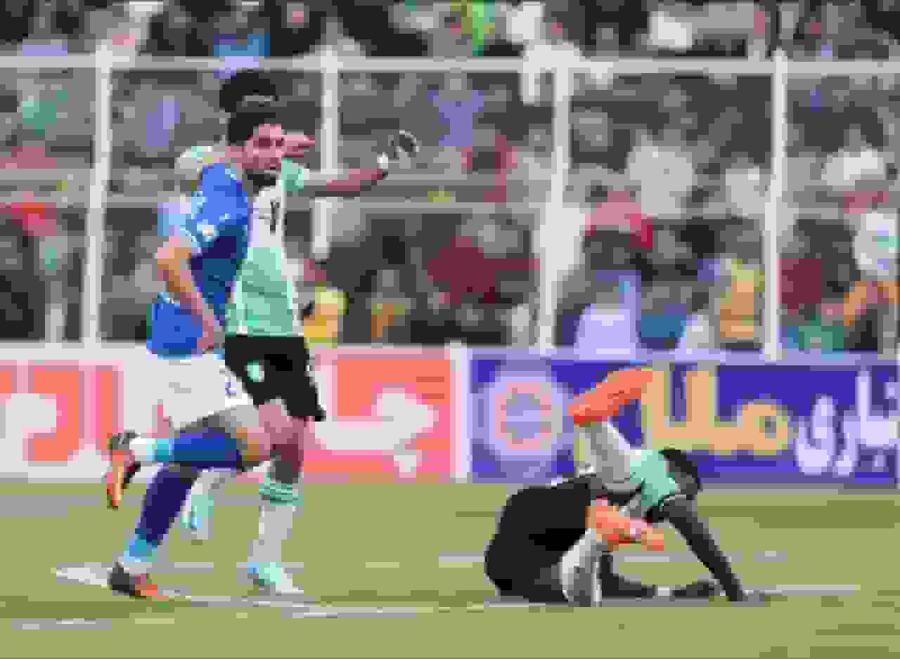 گزارش زنده بازی استقلال و خیبر خرم‌آباد