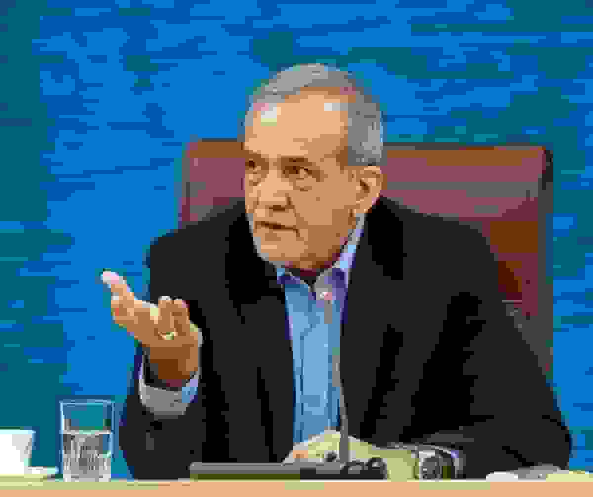 پزشکیان: ظرفیت جابجایی قطارهای حومه‌ای استان تهران افزایش می‌یابد