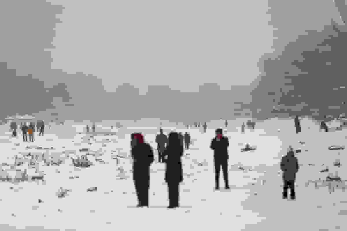 بارش برف باعث تأخیر فعالیت ادارات و بانک‌های اصفهان در روزهای شنبه و یکشنبه شد