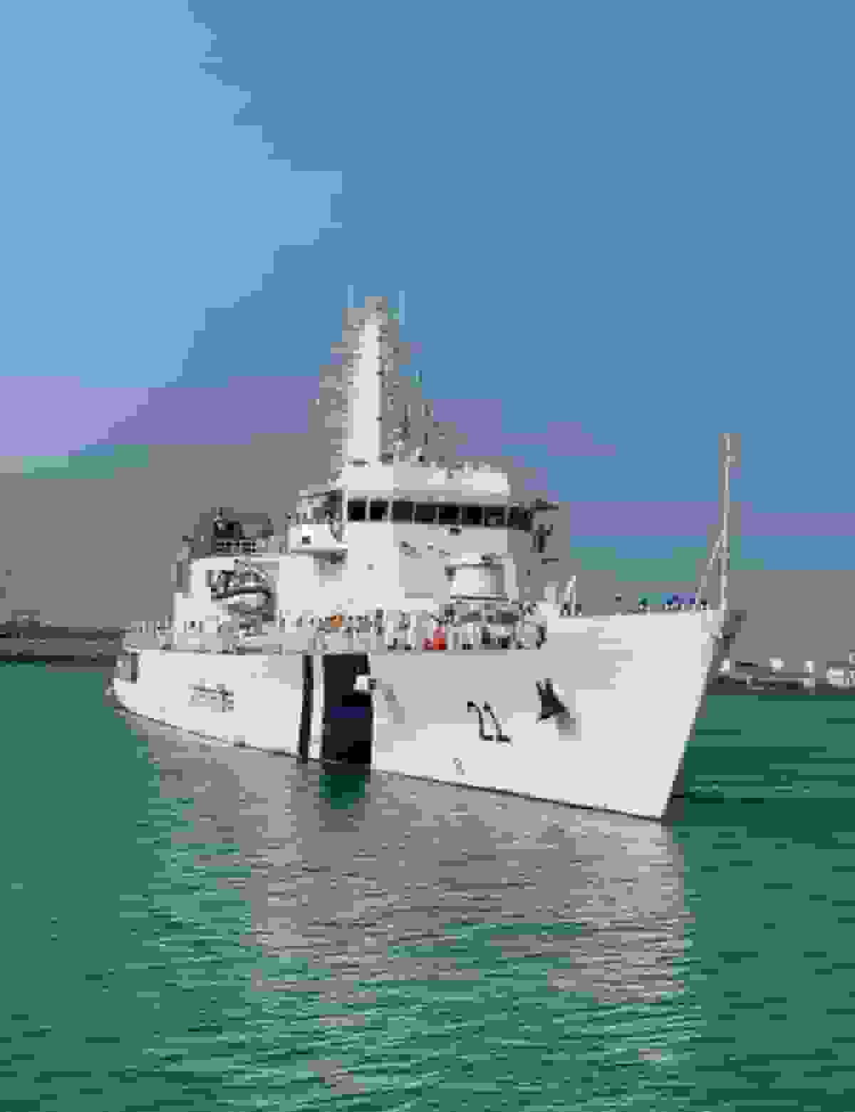 ناو فراساحلی هند وارد بندر چابهار شد