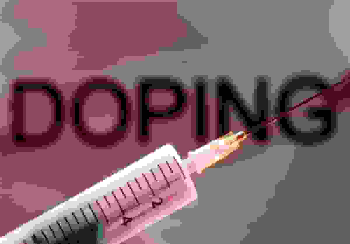 مأموران مبارزه با دوپینگ در رقابت‌های کشتی آزاد قهرمانی کشور