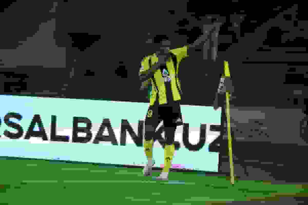 مهاجم سابق استقلال در جمع ۵ بازیکن با ارزش آسیای مرکزی