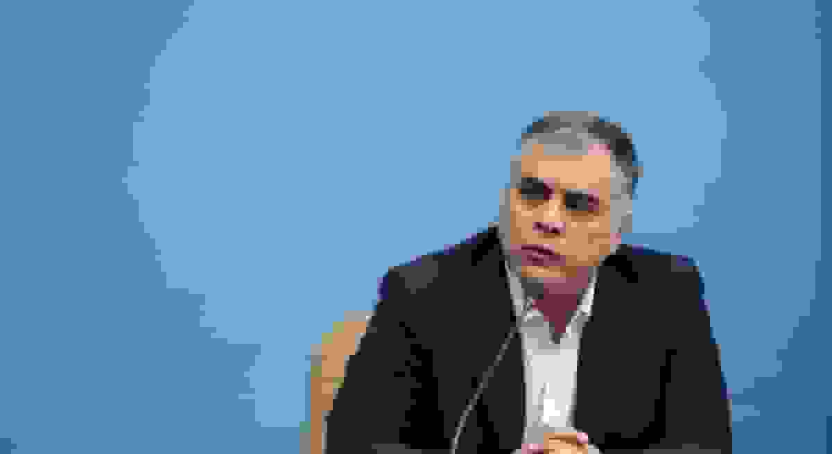 وزیر نفت: کاهش ۹ میلیون لیتری مصرف روزانه بنزین با سامان‌دهی کارت‌ها