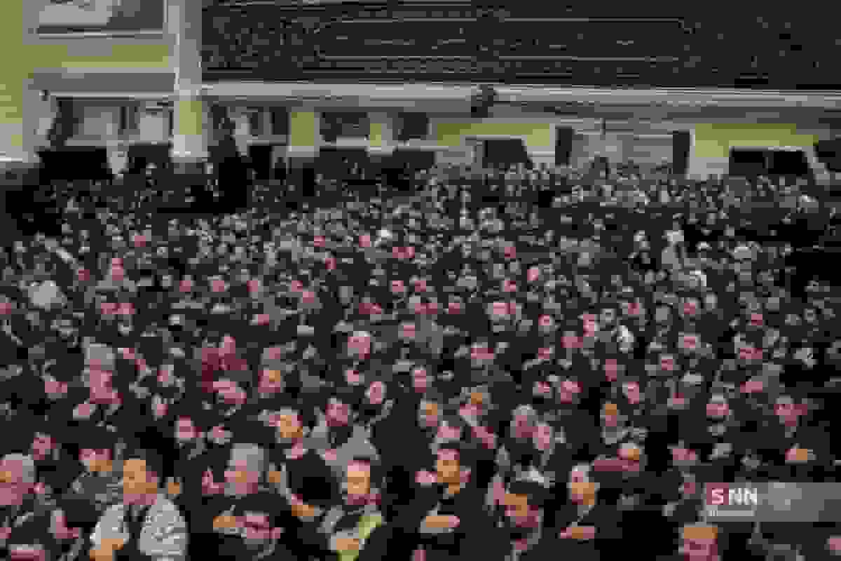 ما برای آنکه ایران خطه ایمان شود، دل به زهرا داده‌ایم