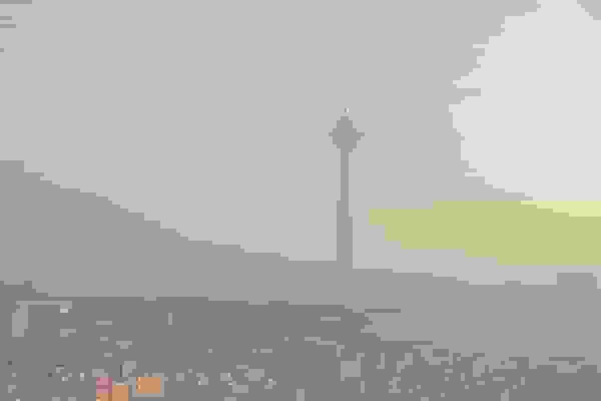 شاخص آلودگی هوای تهران بیش از ۱۷۰ و ناسالم برای تمام گروه‌های سنی