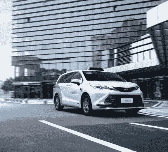 جهش بزرگ پونی‌چین در توسعه ناوگان روبوتاکسی