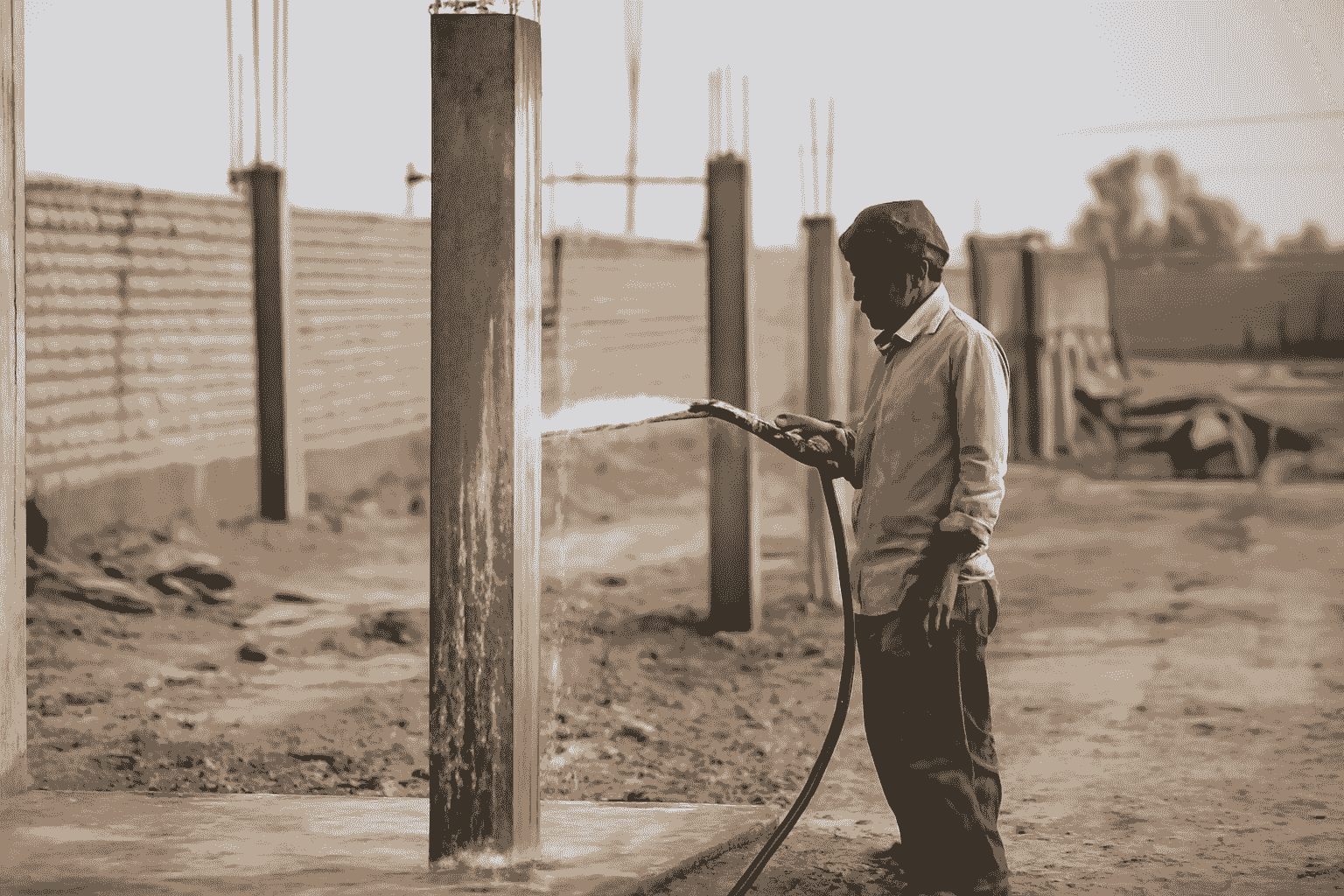 خشکسالی ۵۰ساله و فشار بر سفره‌های زیرزمینی/ نقش ساخت‌وساز در بحران آب