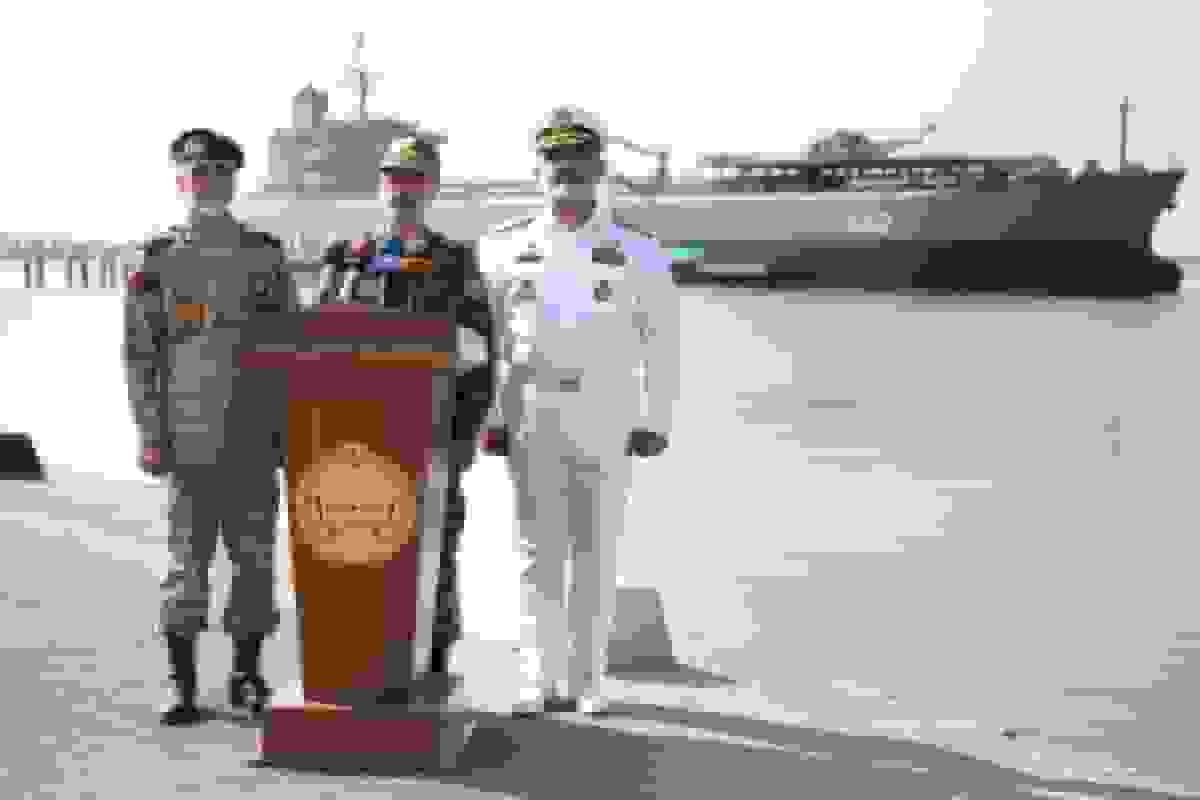 فرمانده کل ارتش: بیگانگان باید منطقه را ترک کنند