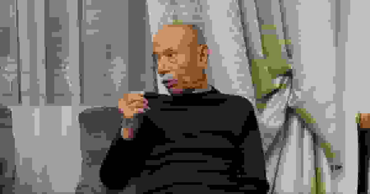 مدیران خانه سینما در عیادت علی نصیریان / سفارش استاد به مطالعه یک کتاب