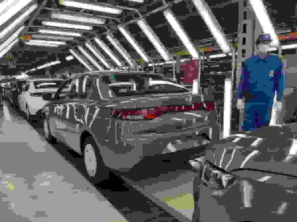 نگاهی به روند تولید خودرو در ایران طی ۵ سال گذشته؛ رشد چشمگیر بخش خصوصی