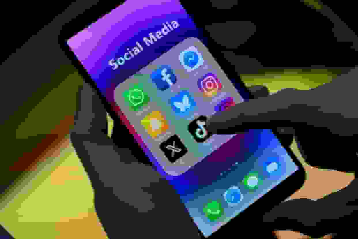 کمیسیون اروپا متا و تیک‌تاک را به نقض قانون خدمات دیجیتال متهم کرد