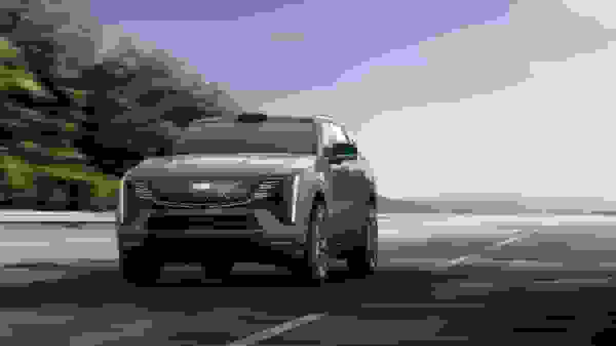 جنرال موتورز صنعت خودروهای برقی و بنزینی را متحول خواهد کرد