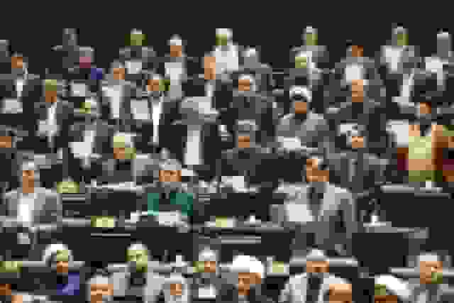 نماینده مجلس: همه نمایندگان سیم‌کارت بدون فیلتر دارند