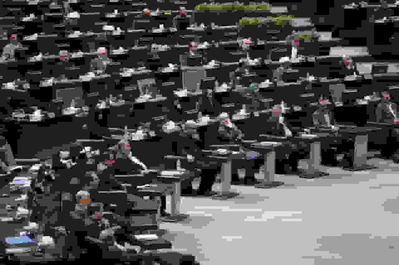 مجلس وزارت ارتباطات را مکلف به ایجاد بازارگاه ملی هوش مصنوعی کرد