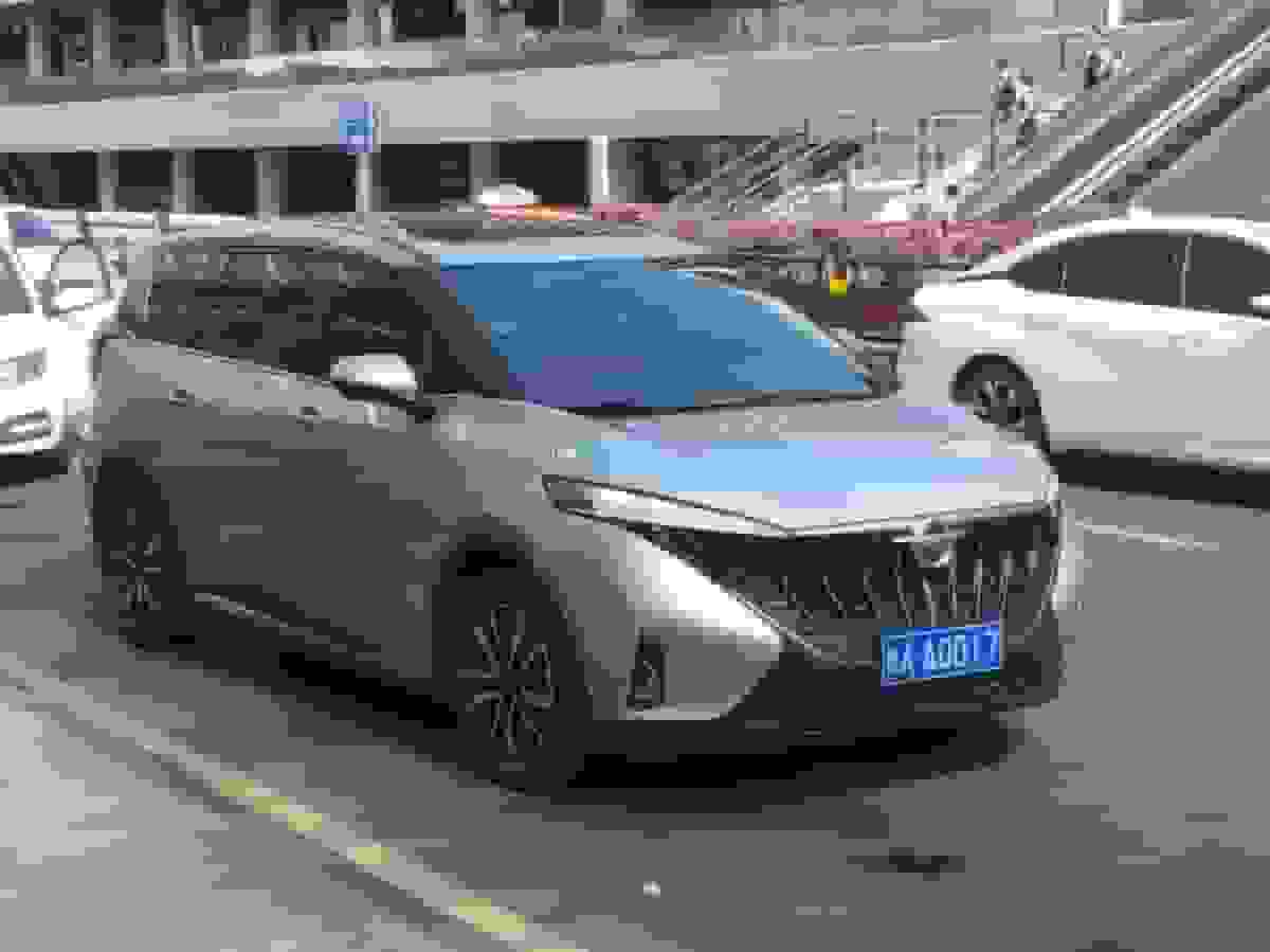 دهمین دوره ثبت نام ایران خودرو با عرضه محصولات هایما آغاز شد