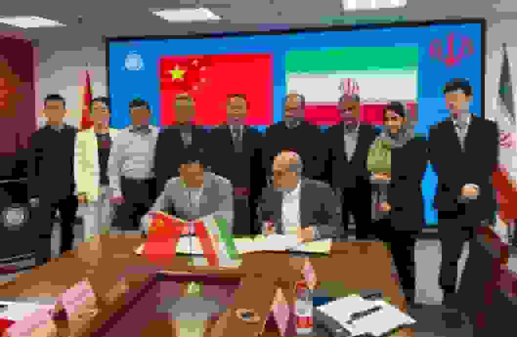 رئیس اتاق تهران: زمین می‌دهیم، چین برای ما شهرک صنعتی هوشمند بسازد