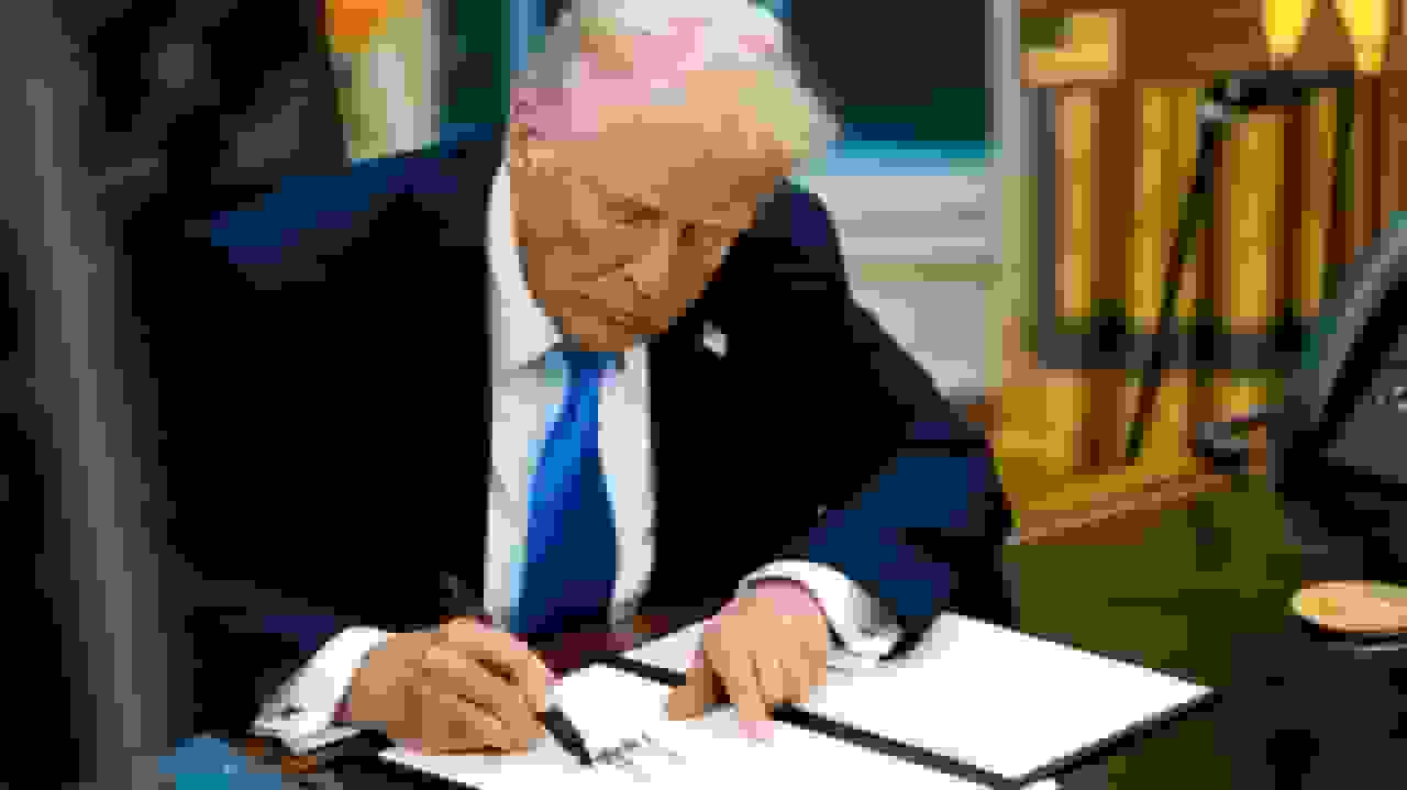 فرمان اجرایی جدید ترامپ مسدودسازی قوانین ایالتی هوش مصنوعی