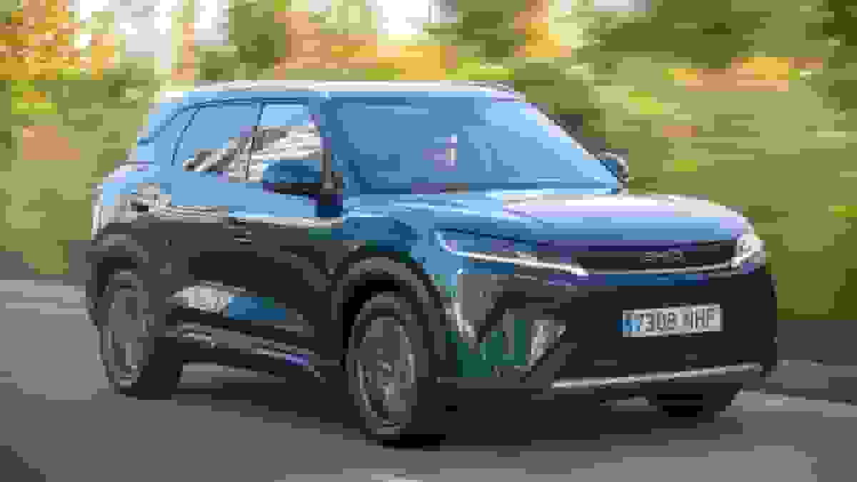 صنعت خودروسازی چین ماهانه بیش از ۷ خودروی جدید معرفی می‌کند