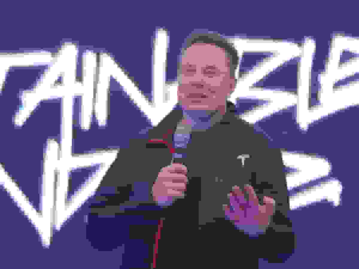 ایلان ماسک: ربات اپتیموس تسلا فقر را ریشه‌کن خواهد کرد