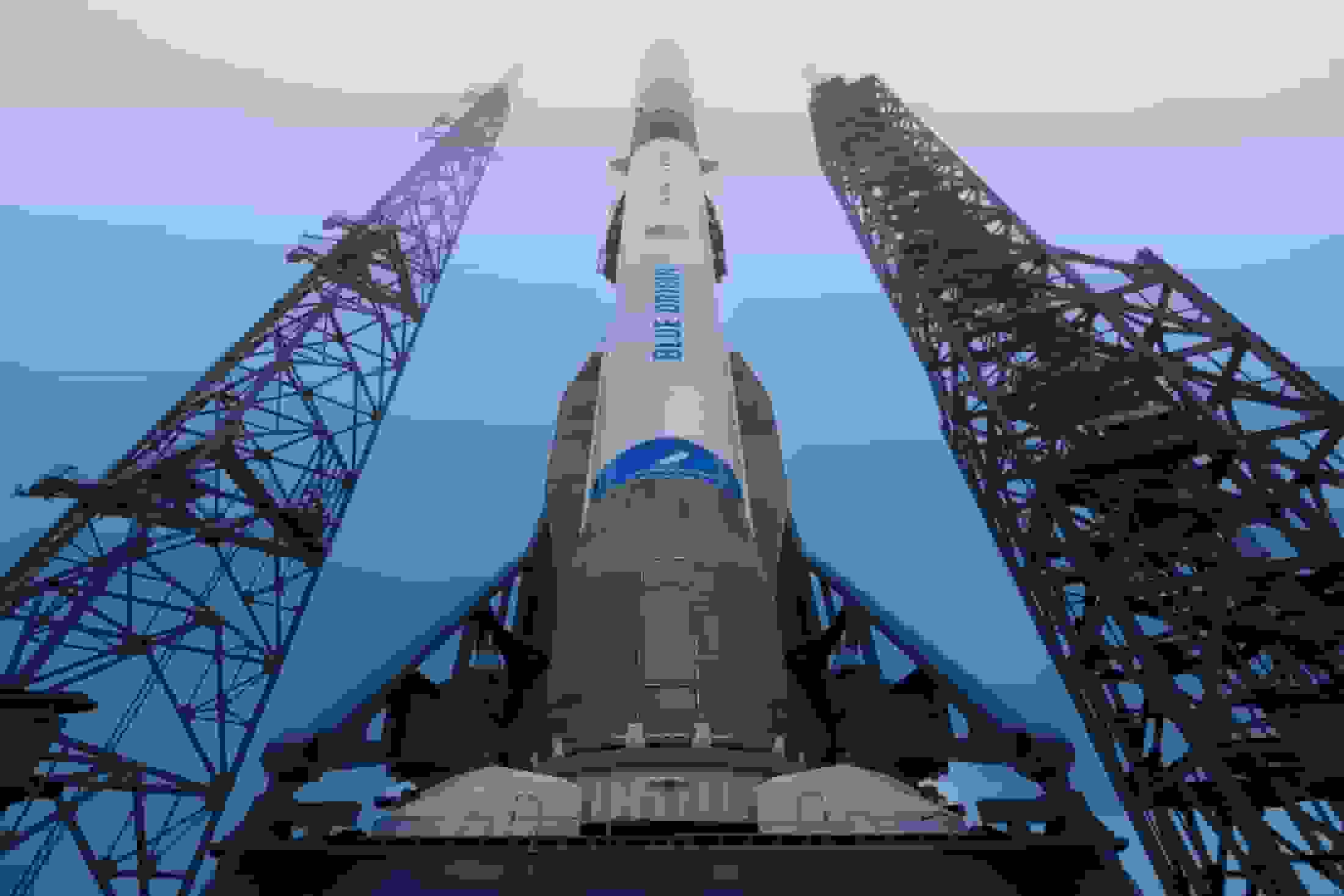 تأخیر دومین پرتاب راکت نیو گلن بلو اوریجین به دلیل شرایط نامساعد جوی