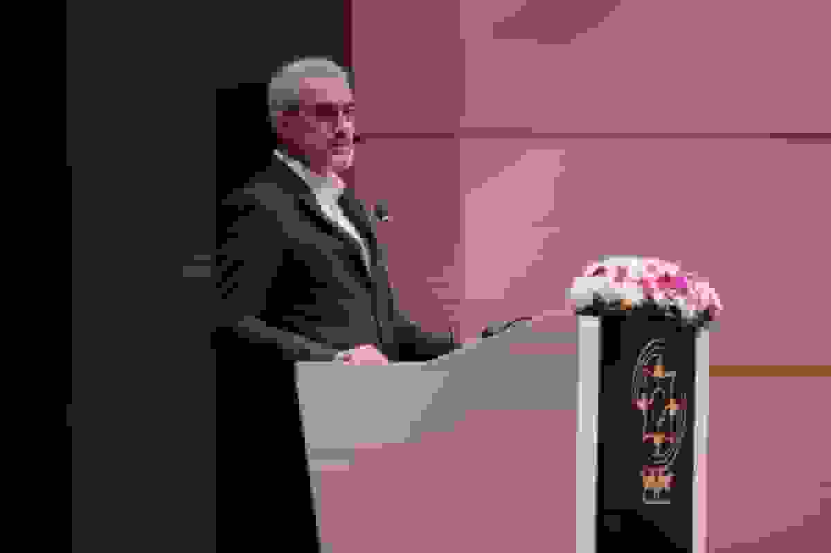 وزیر اقتصاد: قیمت‌گذاری دستوری باعث فساد و کاهش انگیزه تولید است