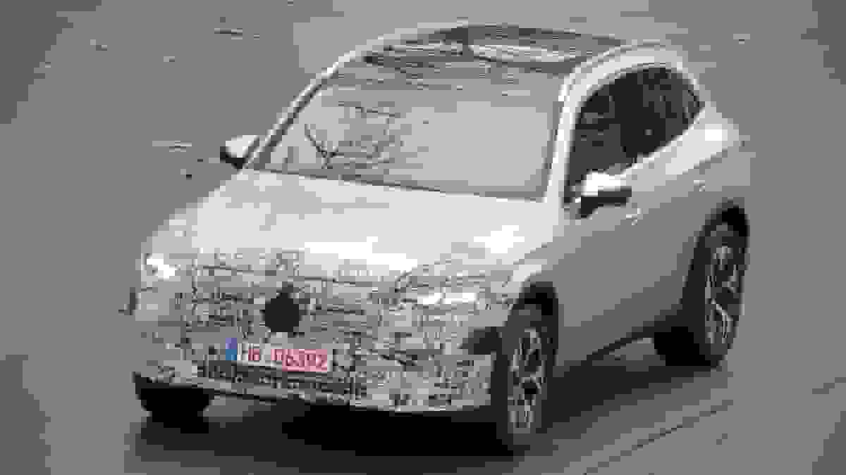 مرسدس GLC فیس‌لیفت با طراحی جدید برای اولین بار مشاهده شد